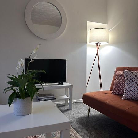 Ocean Village Marina 2 Bedroom Apartment With Balcony! Southampton Esterno foto